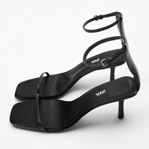 NWOT ZARA Minimalist Heeled Leather black Sandals